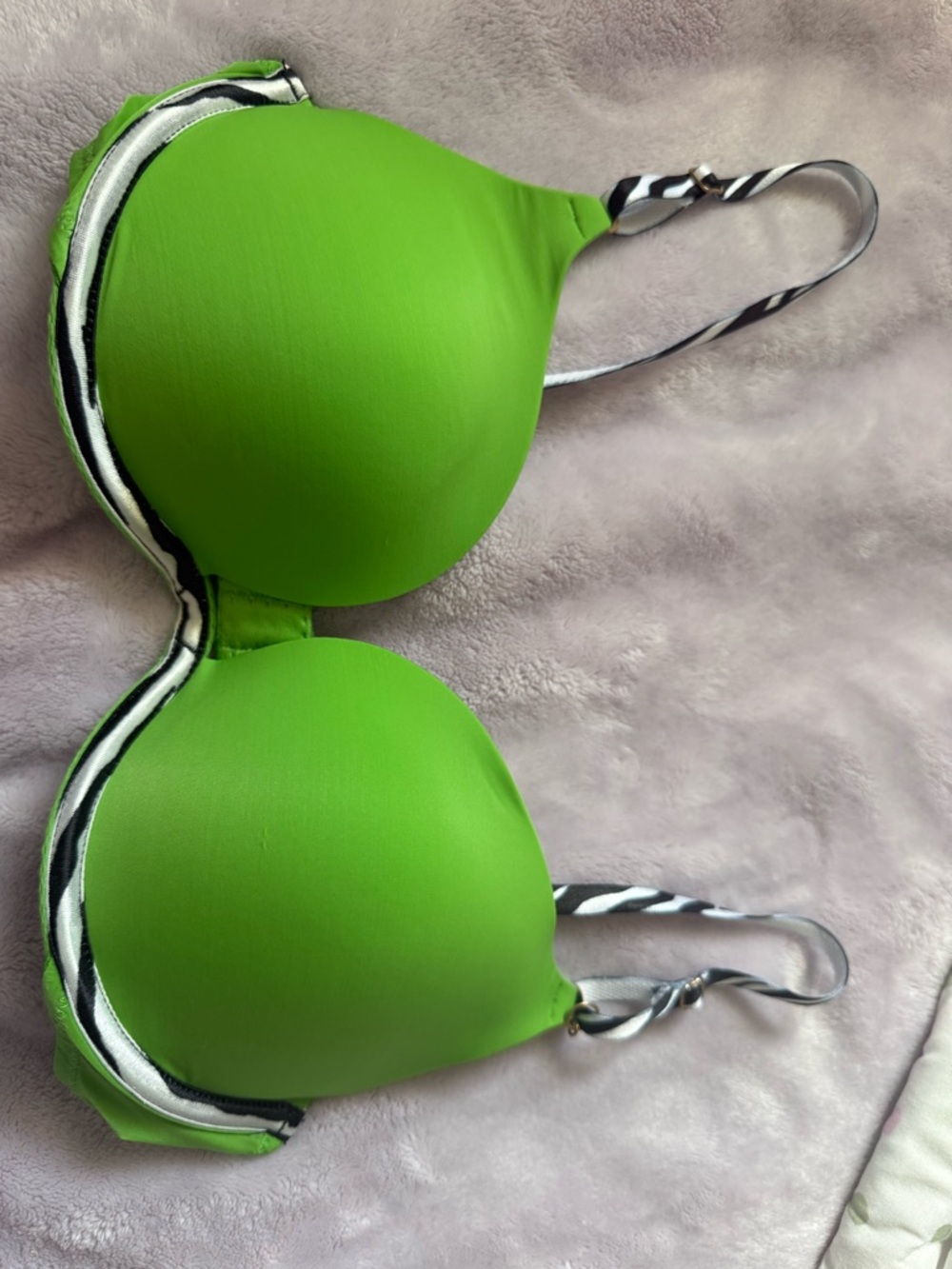 Victoria's Secret Very Sexy Push Up Bra, Size 34C